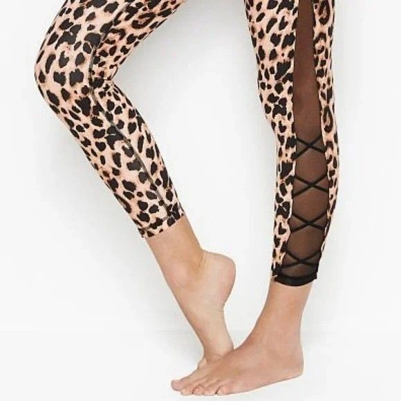 Victoria’s Secret Soft Incredible Essentials leggings Leopard Print sz 2 - Picture 2 of 4